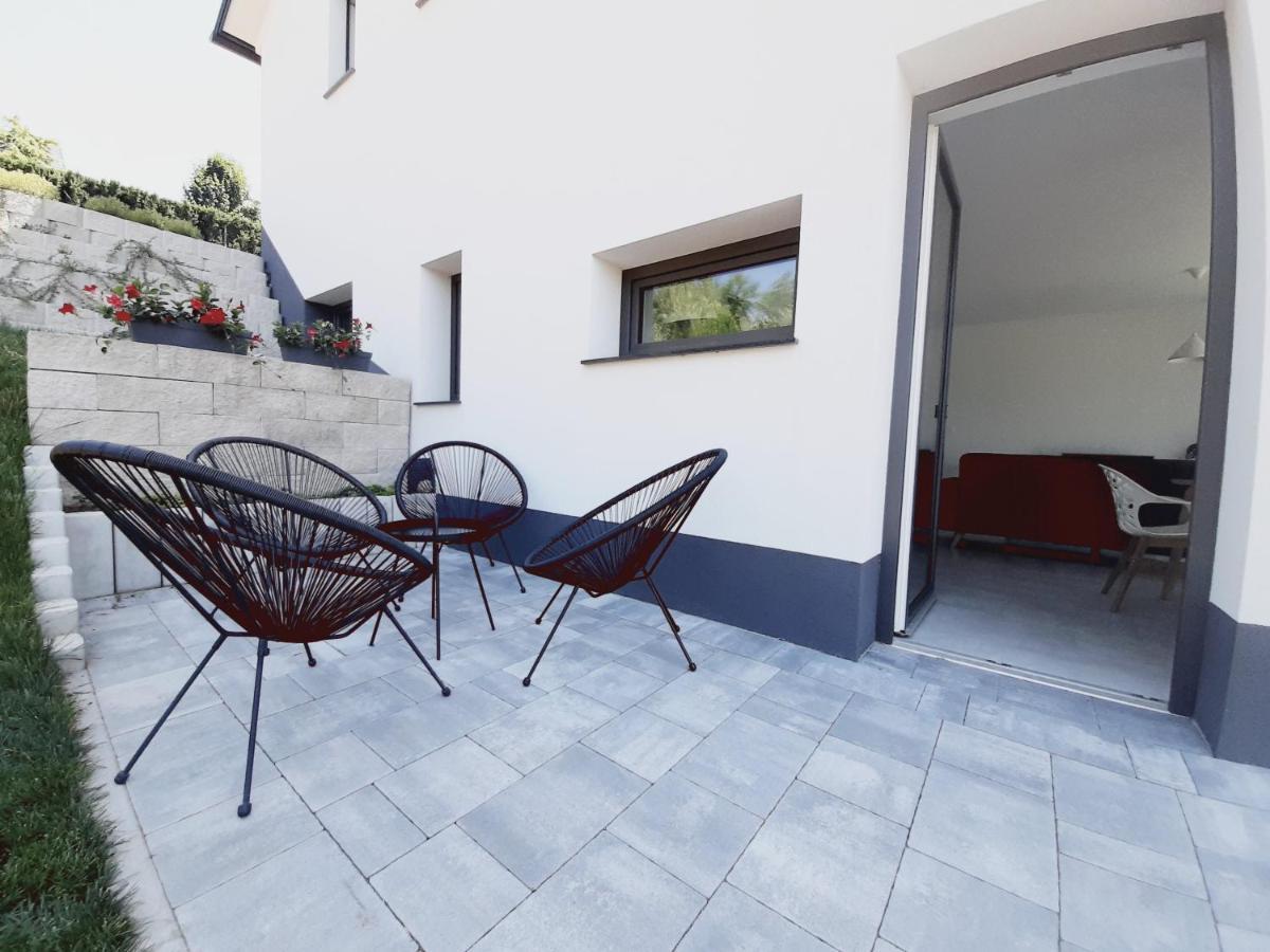 Green Bee-apartment in a quiet neighbourhood Lesce  Exterior foto