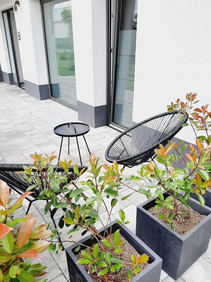 Green Bee-apartment in a quiet neighbourhood Lesce  Exterior foto
